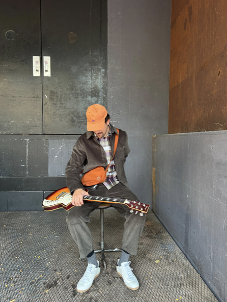 Fotos Villa Paul, Overshirt und Hose Rotholz, Hemd Knowledge Cotton Apparel, Schuhe Ekin, Kappe Merz b. Schwanen